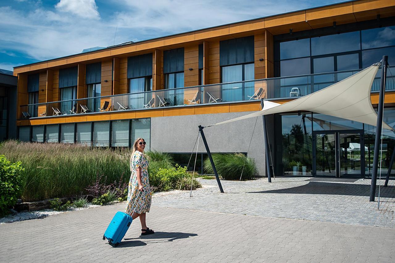Hotel Bonifacio Spa&Sport Resort Sochocin Extérieur photo