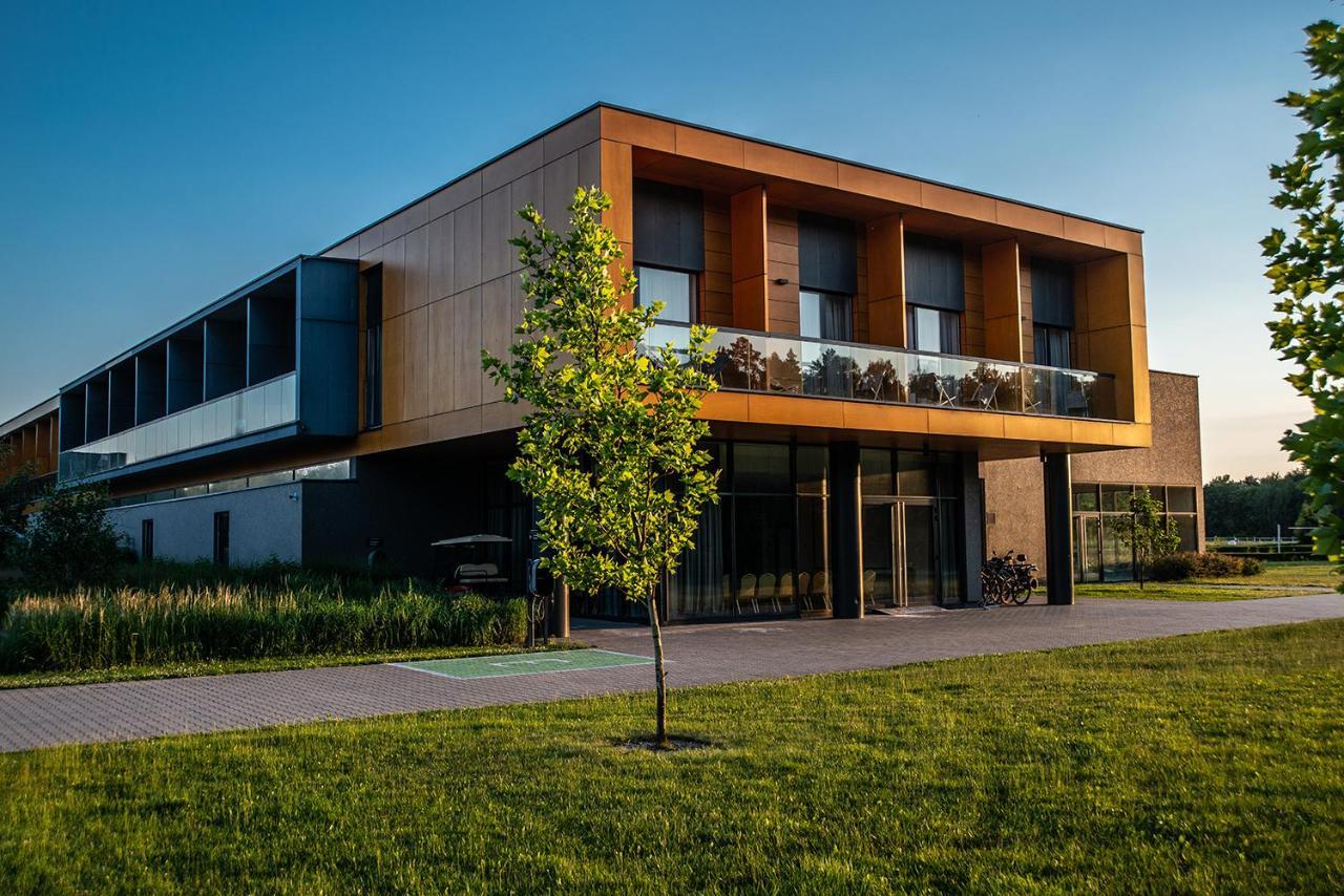 Hotel Bonifacio Spa&Sport Resort Sochocin Extérieur photo